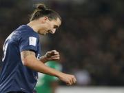 Cận cảnh pha đá kung-fu vào ngực thủ môn đối phương của Ibrahimovic